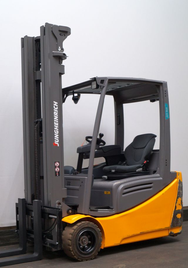 Jungheinrich EFG220 - Električni viljuškar: slika 1 Jungheinrich EFG220 - Električni viljuškar: slika 1