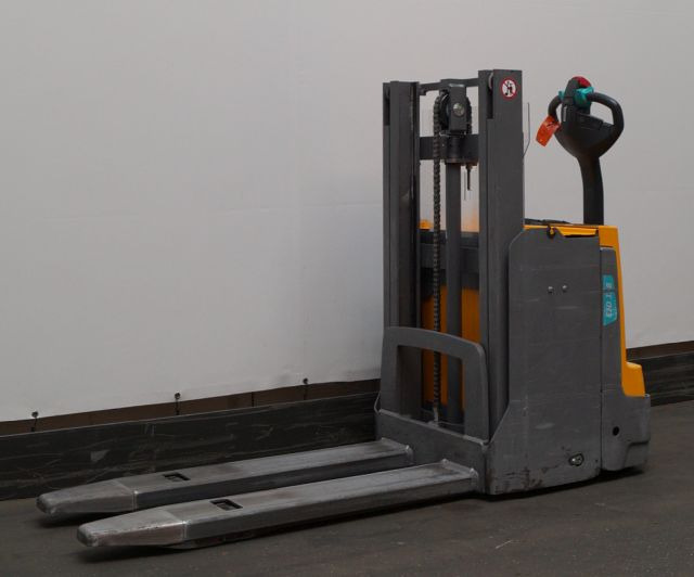 Jungheinrich EJD118 - Slagač: slika 1 Jungheinrich EJD118 - Slagač: slika 1