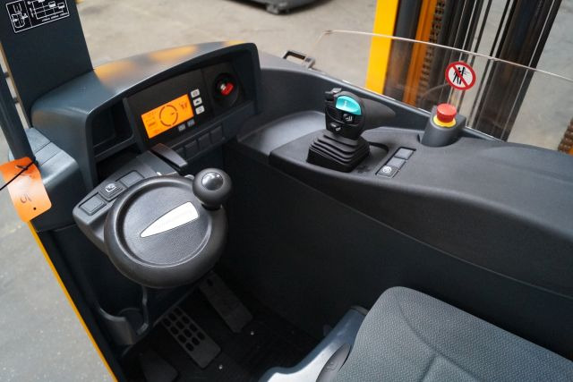 Jungheinrich ETV214 - Regalni viljuškar: slika 3 Jungheinrich ETV214 - Regalni viljuškar: slika 3