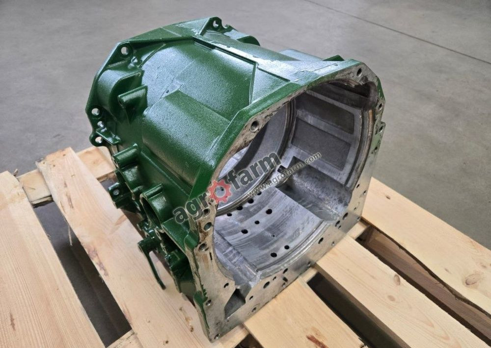 Obudowa skrzyni biegów John Deere 6410, 6900, 6800 - Menjač: slika 1 Obudowa skrzyni biegów John Deere 6410, 6900, 6800 - Menjač: slika 1