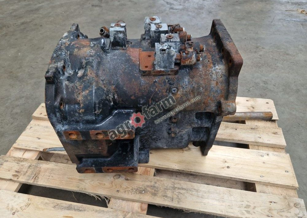 Skrzynia biegów Case Luxxum 120 ZF - Menjač: slika 2 Skrzynia biegów Case Luxxum 120 ZF - Menjač: slika 2