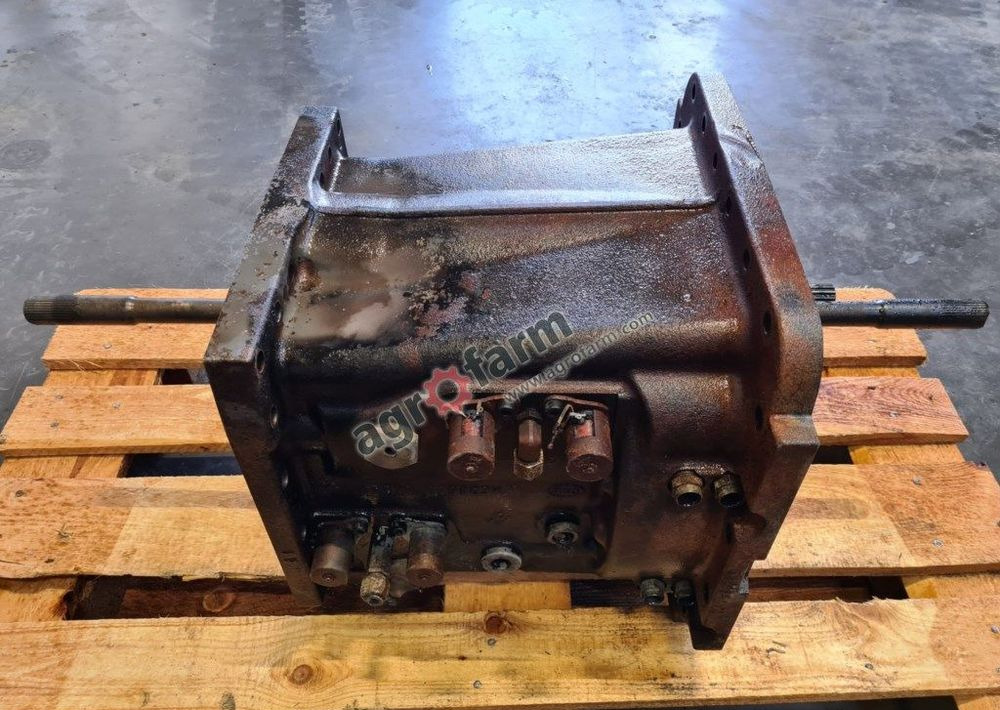 Skrzynia biegów Massey Ferguson 7616 1503B1 - Menjač: slika 2 Skrzynia biegów Massey Ferguson 7616 1503B1 - Menjač: slika 2