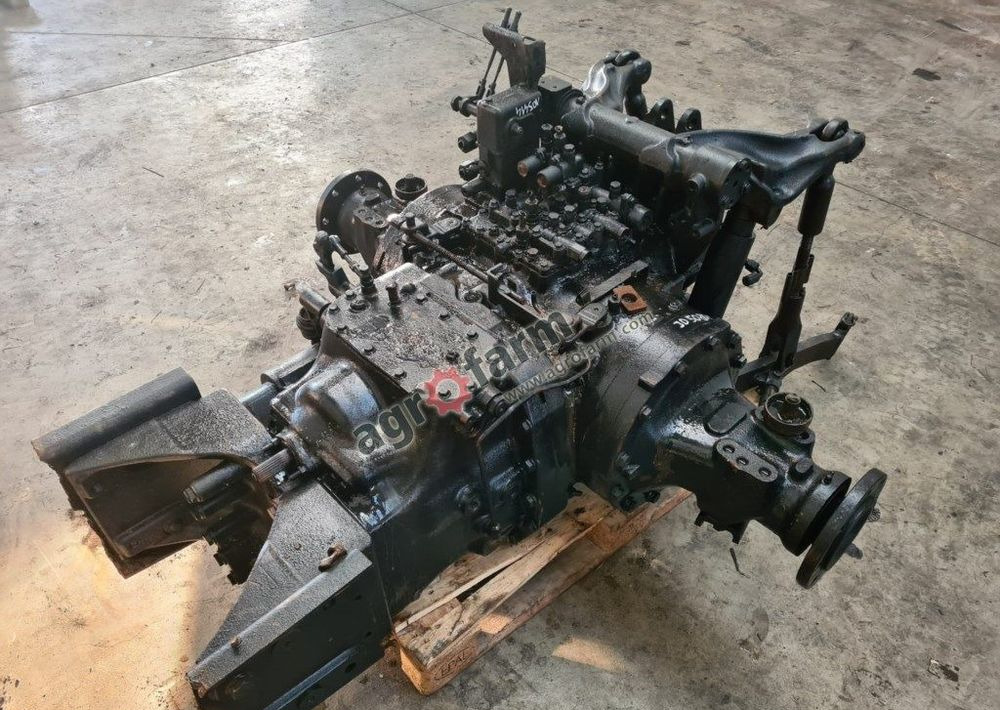 Skrzynia biegów, most tylny John Deere 5080M - Menjač: slika 1 Skrzynia biegów, most tylny John Deere 5080M - Menjač: slika 1