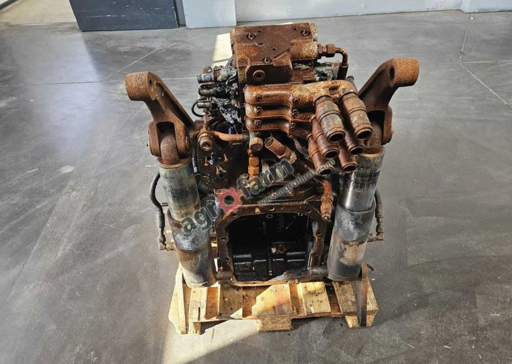 TYLNY MOST CASE MAXXUM 115 44980058 - Menjač: slika 4 TYLNY MOST CASE MAXXUM 115 44980058 - Menjač: slika 4