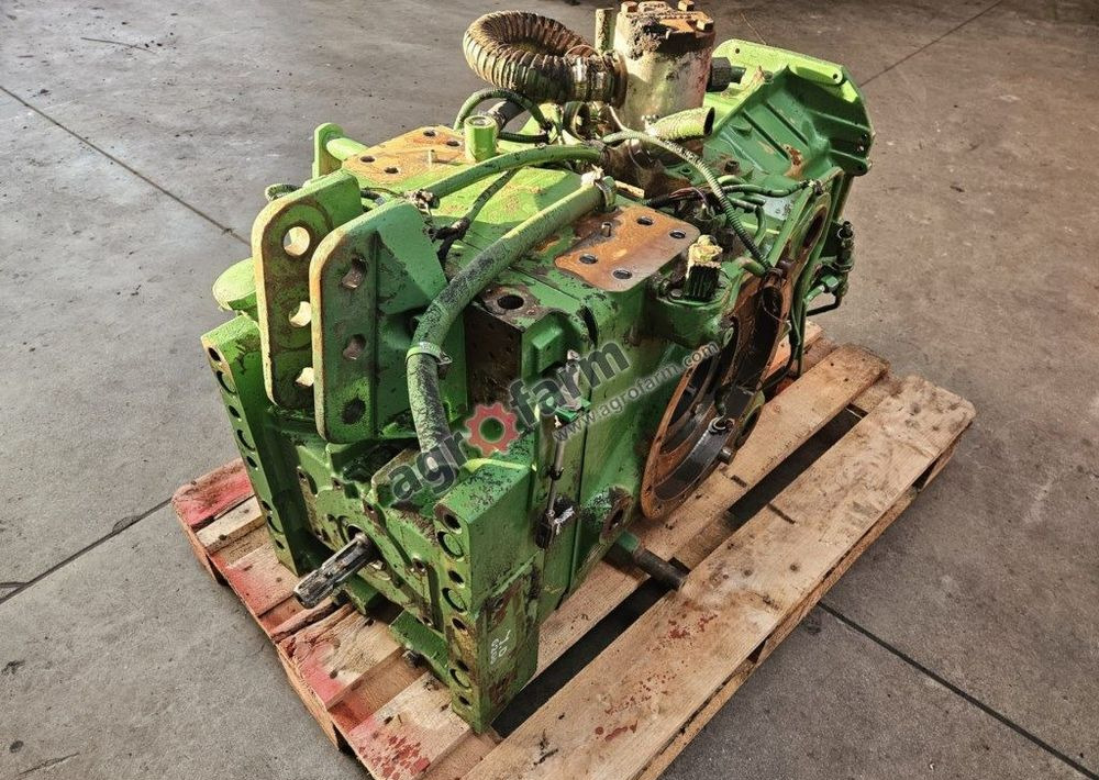 TYLNY MOST I SKRZYNIA BIEGÓW JOHN DEERE L113175 - Menjač: slika 2 TYLNY MOST I SKRZYNIA BIEGÓW JOHN DEERE L113175 - Menjač: slika 2