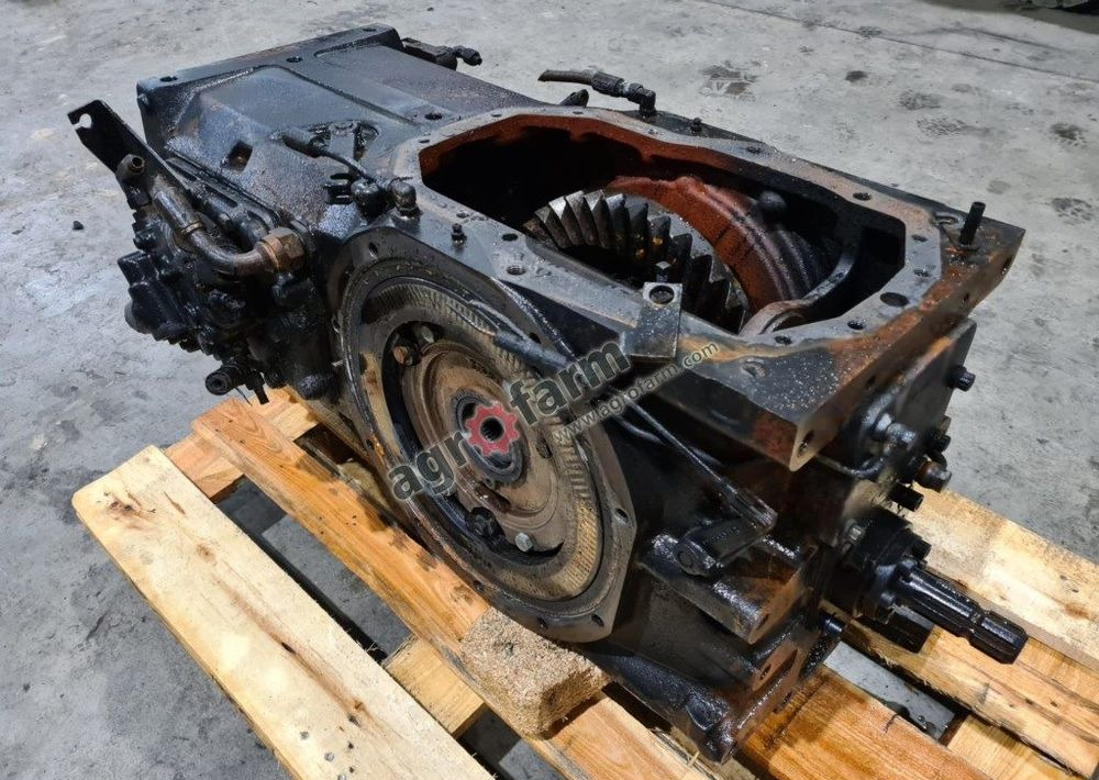 Tylny most Massey Ferguson 6130 851B1 - Menjač: slika 2 Tylny most Massey Ferguson 6130 851B1 - Menjač: slika 2