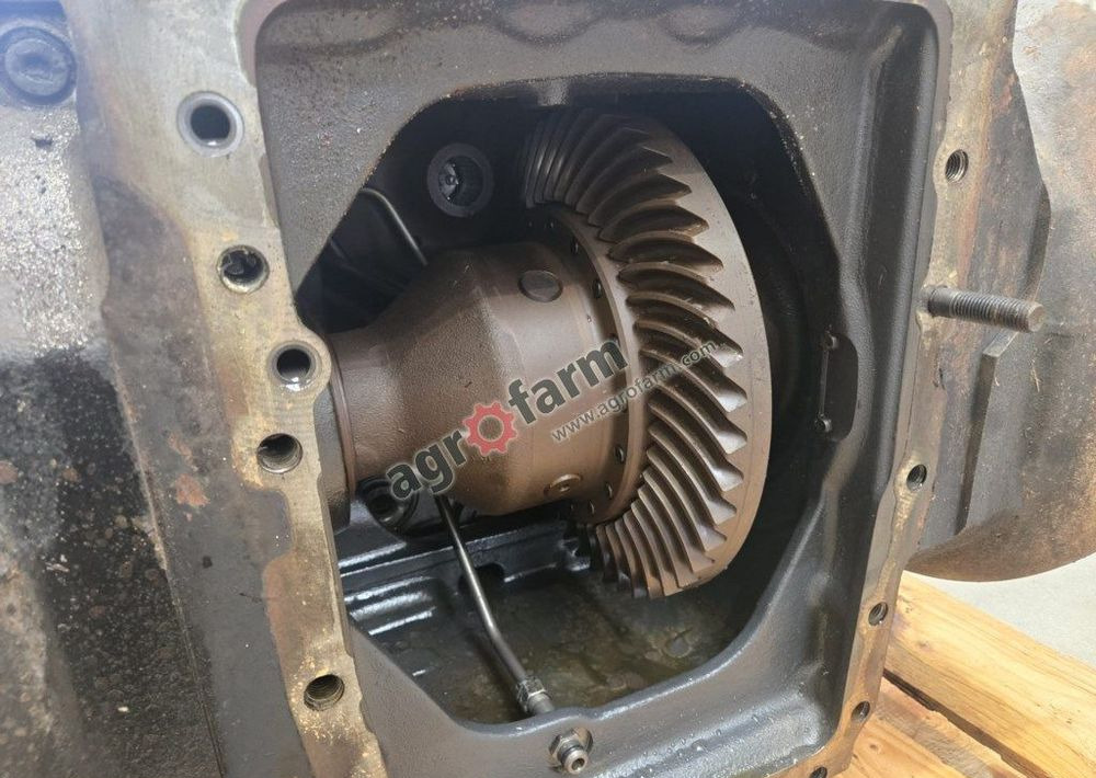 Tylny most Massey Ferguson 6614, 7465, 7620 - Menjač: slika 3 Tylny most Massey Ferguson 6614, 7465, 7620 - Menjač: slika 3