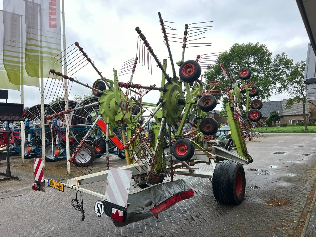 Claas Liner 3000 - Prevrtač/ Grabuljač: slika 4 Claas Liner 3000 - Prevrtač/ Grabuljač: slika 4