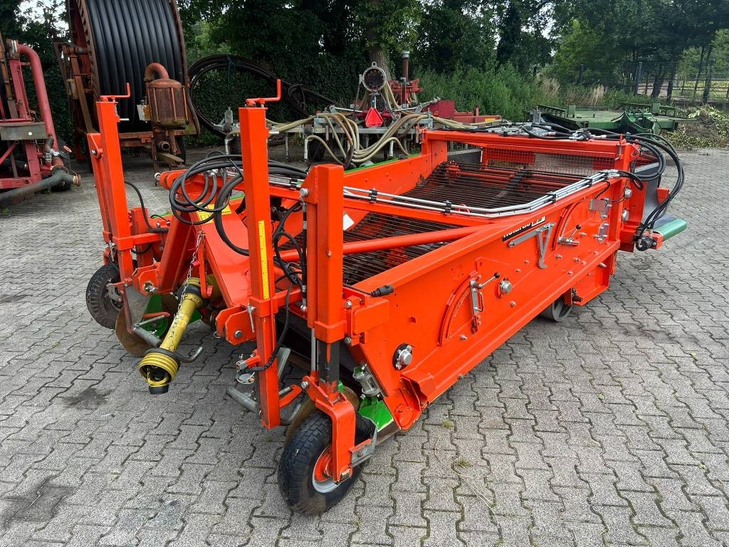 Holaras UR170-DB uienrooier - Kombajn: slika 1 Holaras UR170-DB uienrooier - Kombajn: slika 1