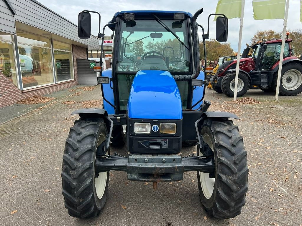 New Holland TL 90 trekker  - Traktor: slika 4 New Holland TL 90 trekker  - Traktor: slika 4