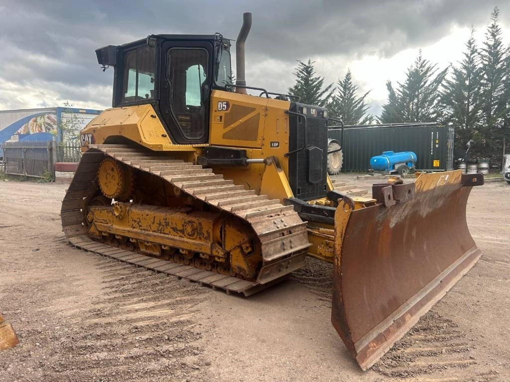 CAT D 5 LGP - Buldožer: slika 1 CAT D 5 LGP - Buldožer: slika 1