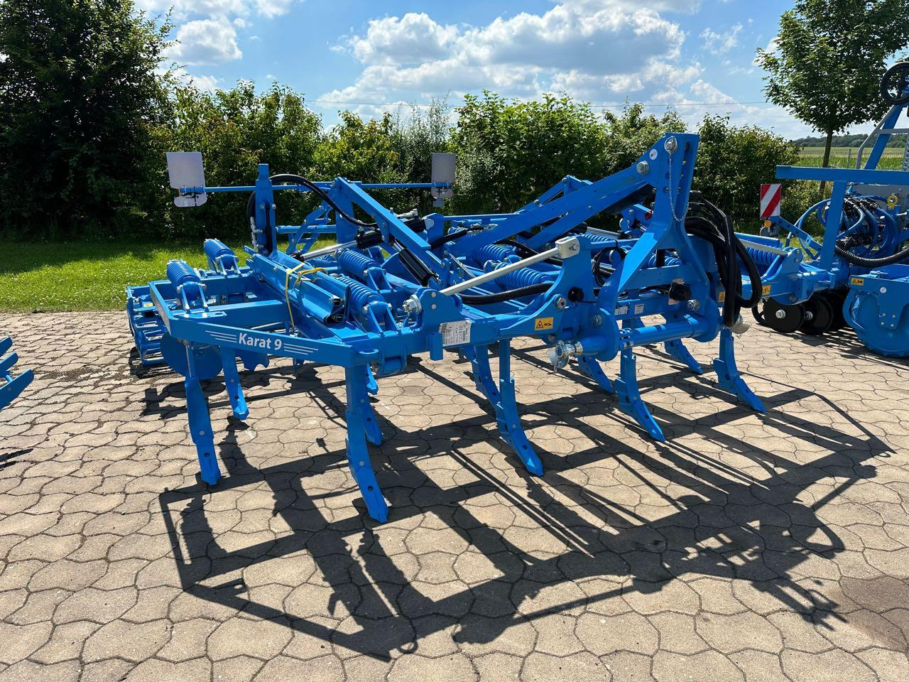 Lemken Karat 9/400 KU ; 0%-Finanzierung möglich - Kultivator: slika 1 Lemken Karat 9/400 KU ; 0%-Finanzierung möglich - Kultivator: slika 1