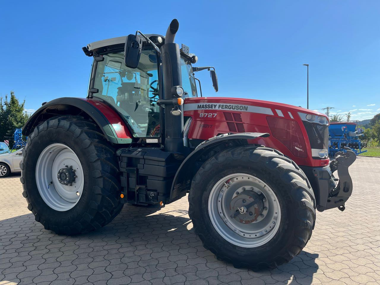Massey Ferguson 8727 Dyna VT - Traktor: slika 2 Massey Ferguson 8727 Dyna VT - Traktor: slika 2