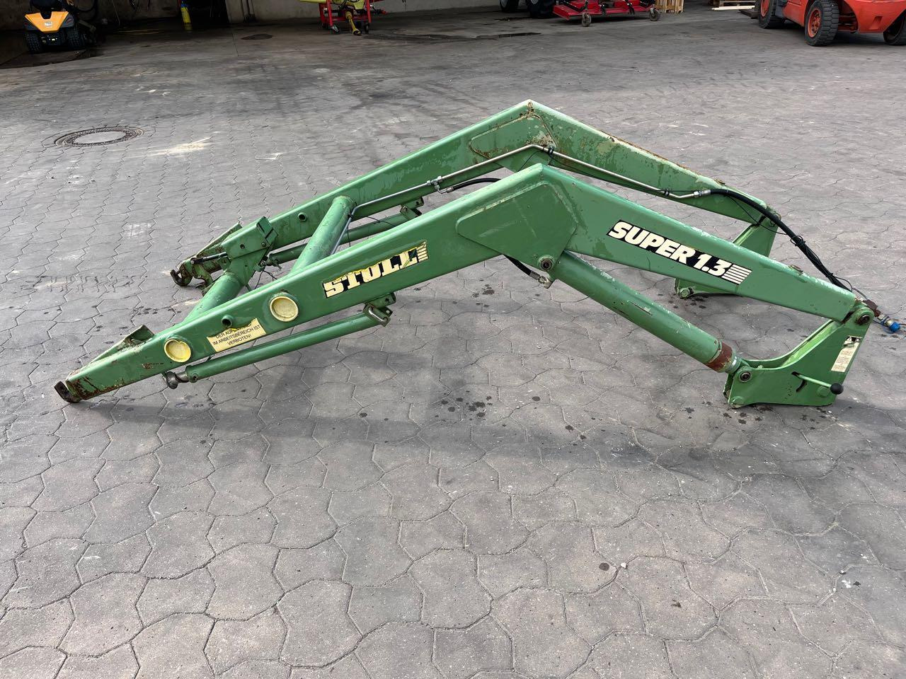 Stoll Super 1.3 - Prednji utovarivač za traktor: slika 1 Stoll Super 1.3 - Prednji utovarivač za traktor: slika 1