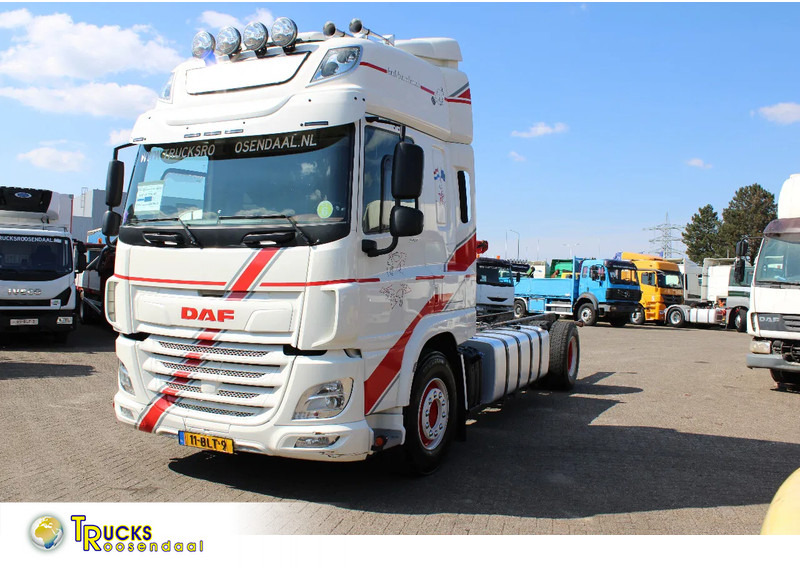 DAF CF 370 + euro 6 + ssc + full option - Kamion sa golom šasijom i zatvorenom kabinom: slika 1 DAF CF 370 + euro 6 + ssc + full option - Kamion sa golom šasijom i zatvorenom kabinom: slika 1