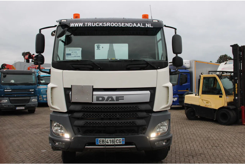 DAF CF 510 + 8X4 + SPRING SUSPENSION + MANUAL + EURO 6 - Kamion sa hidrauličnom kukom: slika 5 DAF CF 510 + 8X4 + SPRING SUSPENSION + MANUAL + EURO 6 - Kamion sa hidrauličnom kukom: slika 5
