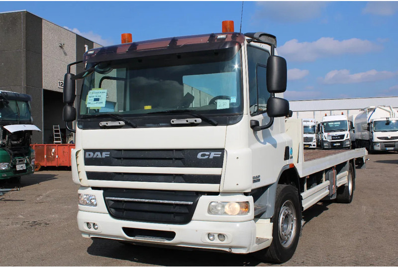 DAF CF 75.310 + HYDROLIC PLATFORM + EURO 5 + REMOTE + MANUAL - Kamion za prevoz automobila: slika 4 DAF CF 75.310 + HYDROLIC PLATFORM + EURO 5 + REMOTE + MANUAL - Kamion za prevoz automobila: slika 4