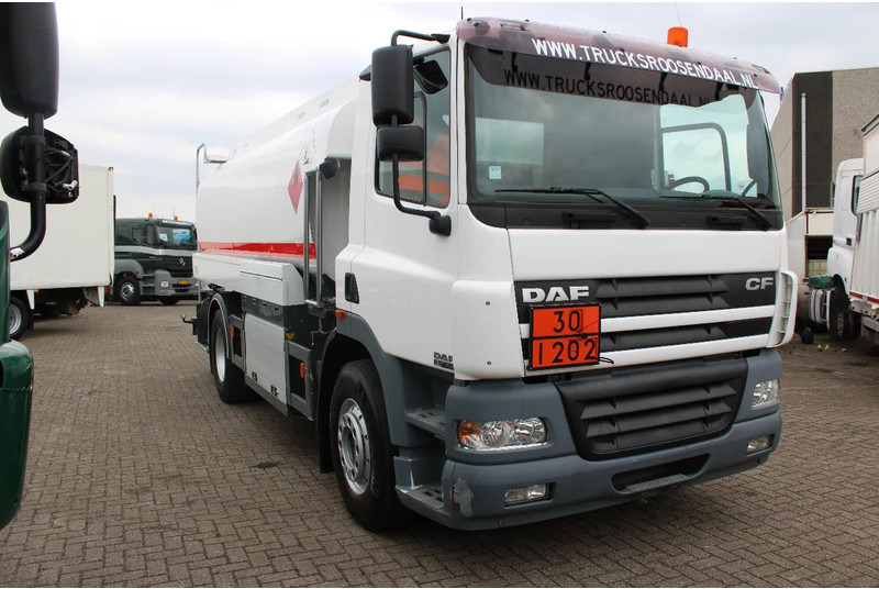 DAF CF 85.430 + PUMP/METERS + 4 COMPART / 15.000 LITER + COMPLETE SYSTEM WORKING - Kamion cisterna: slika 2 DAF CF 85.430 + PUMP/METERS + 4 COMPART / 15.000 LITER + COMPLETE SYSTEM WORKING - Kamion cisterna: slika 2