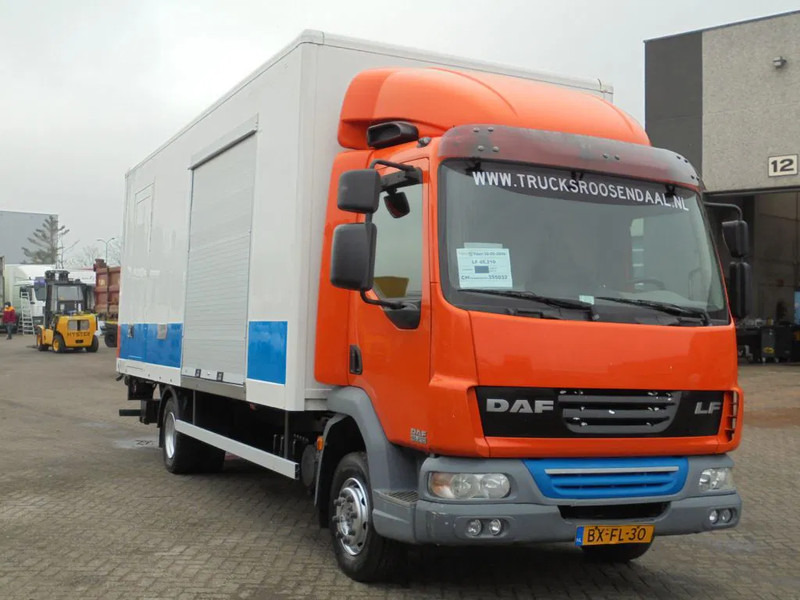 DAF LF 45 210 + 12T + Euro 5 + Dhollandia Lift - Kamion sa zatvorenim sandukom: slika 3 DAF LF 45 210 + 12T + Euro 5 + Dhollandia Lift - Kamion sa zatvorenim sandukom: slika 3