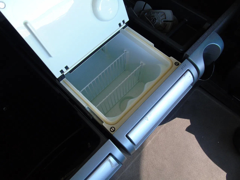 Kamion sa zatvorenim sandukom DAF XF 105 .460 + MANUAL + EURO 5: slika 10 Kamion sa zatvorenim sandukom DAF XF 105 .460 + MANUAL + EURO 5: slika 10