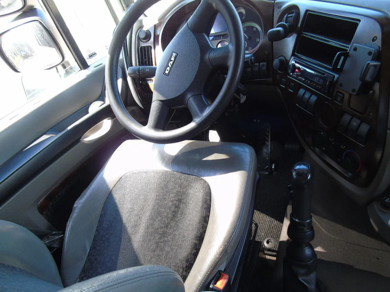 Kamion sa zatvorenim sandukom DAF XF 105 .460 + MANUAL + EURO 5: slika 9 Kamion sa zatvorenim sandukom DAF XF 105 .460 + MANUAL + EURO 5: slika 9