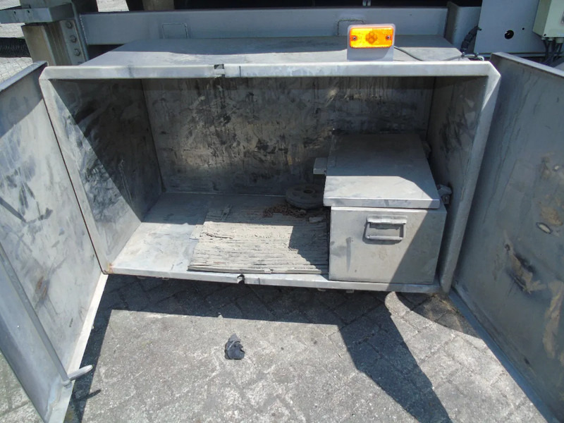 Poluprikolica cisterna ETA 29.000 LITER + INOX + MILK + WATER: slika 11 Poluprikolica cisterna ETA 29.000 LITER + INOX + MILK + WATER: slika 11