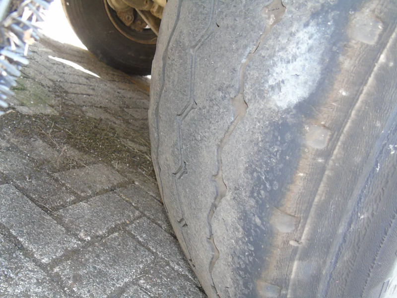 Poluprikolica cisterna ETA 29.000 LITER + INOX + MILK + WATER: slika 15 Poluprikolica cisterna ETA 29.000 LITER + INOX + MILK + WATER: slika 15