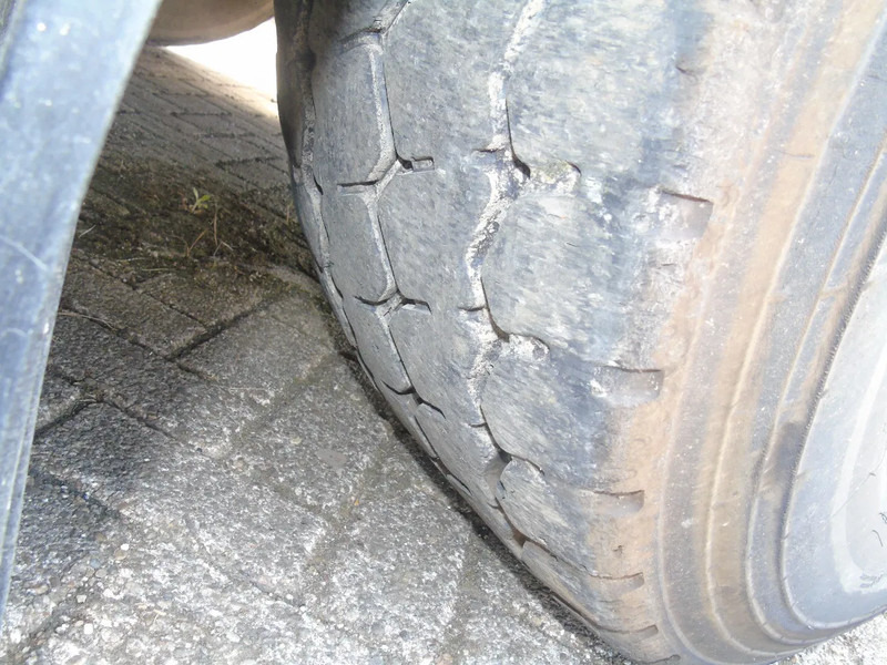 Poluprikolica cisterna ETA 29.000 LITER + INOX + MILK + WATER: slika 13 Poluprikolica cisterna ETA 29.000 LITER + INOX + MILK + WATER: slika 13