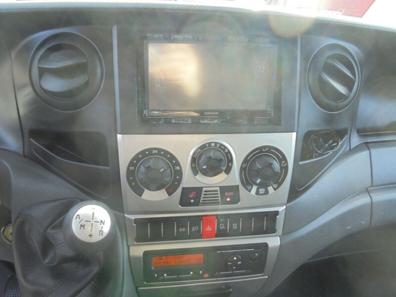 Dostavno vozilo sa zatvorenim sandukom Iveco Daily 40C17 + Euro 5 + Dhollandia Lift + Clickstar: slika 17