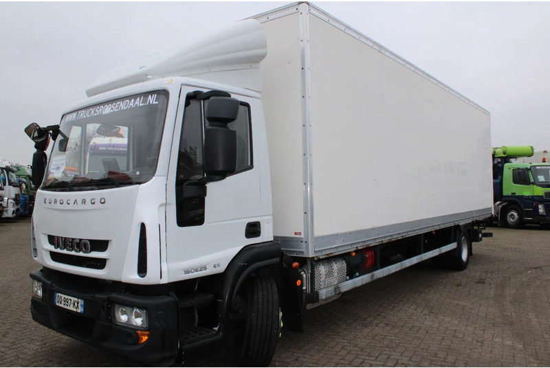 Iveco Eurocargo 160e25 + lift + euro 6 - Kamion sa zatvorenim sandukom: slika 2 Iveco Eurocargo 160e25 + lift + euro 6 - Kamion sa zatvorenim sandukom: slika 2