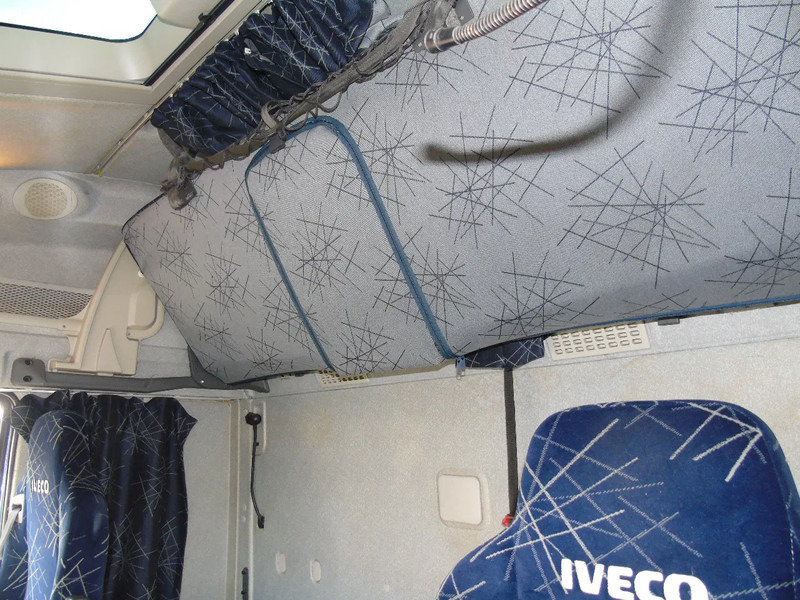 Kamion sa zatvorenim sandukom Iveco Stralis 430 + 6X2 + LIFT: slika 13