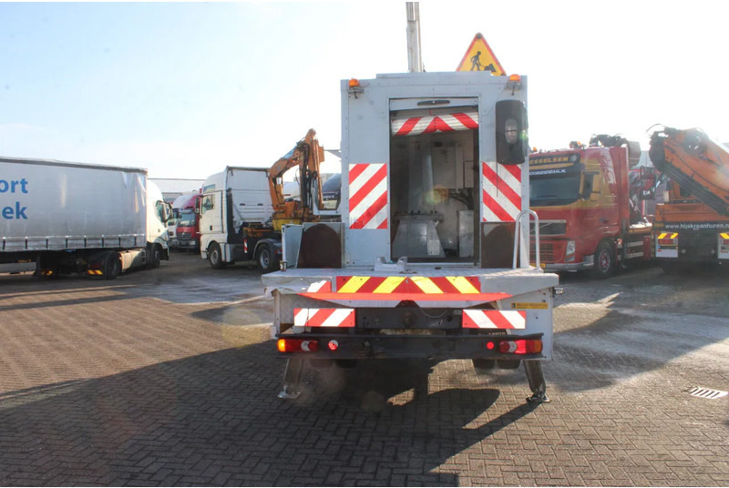 Renault Midlum 220 + 14METER + EURO 5 - Kamion: slika 5 Renault Midlum 220 + 14METER + EURO 5 - Kamion: slika 5