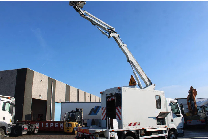 Renault Midlum 220 + 14METER + EURO 5 - Kamion: slika 4 Renault Midlum 220 + 14METER + EURO 5 - Kamion: slika 4