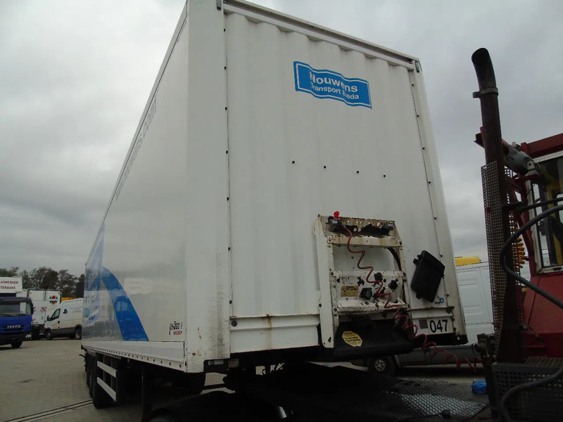 Krone 3xAXLE SAF - Poluprikolica sa zatvorenim sandukom: slika 3 Krone 3xAXLE SAF - Poluprikolica sa zatvorenim sandukom: slika 3