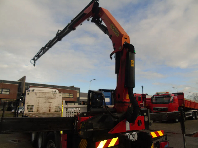 MAN TGS 35.460 + 8X4 TRIDEM + PALFINGER 23001EH + EURO 6 + REMOTE - Kamion sa dizalicom: slika 4 MAN TGS 35.460 + 8X4 TRIDEM + PALFINGER 23001EH + EURO 6 + REMOTE - Kamion sa dizalicom: slika 4