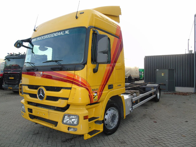 Mercedes-Benz Actros 1841 + EURO 5 EEV - Kamion za prevoz kontejnera/ Kamion sa promenjivim sandukom: slika 2 Mercedes-Benz Actros 1841 + EURO 5 EEV - Kamion za prevoz kontejnera/ Kamion sa promenjivim sandukom: slika 2