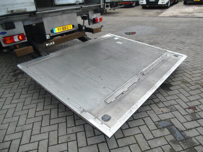 Mercedes-Benz Antos 1924 + EURO 6 + CARRIER 950 MT - Hladnjača: slika 5 Mercedes-Benz Antos 1924 + EURO 6 + CARRIER 950 MT - Hladnjača: slika 5