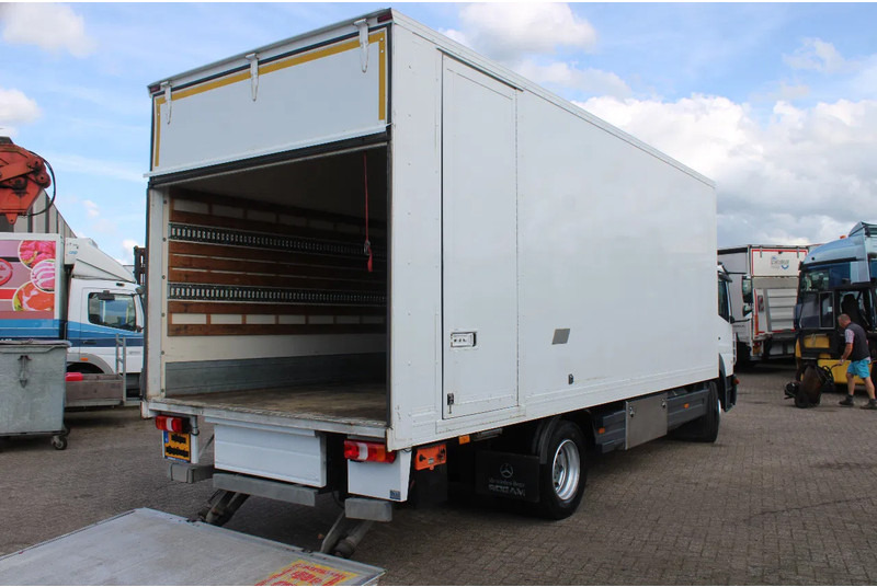 Mercedes-Benz Atego 1218 + EURO 6 + NICE TRUCK + LOW KM + 12T - Kamion sa zatvorenim sandukom: slika 5 Mercedes-Benz Atego 1218 + EURO 6 + NICE TRUCK + LOW KM + 12T - Kamion sa zatvorenim sandukom: slika 5