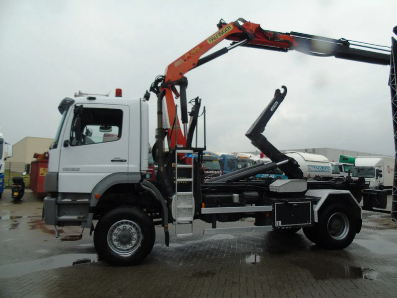 Mercedes-Benz Atego 1928 + 4x4 + PALFINGER PK11.500 + pallift + MANUAL + SPRING - Kamion sa dizalicom: slika 5 Mercedes-Benz Atego 1928 + 4x4 + PALFINGER PK11.500 + pallift + MANUAL + SPRING - Kamion sa dizalicom: slika 5
