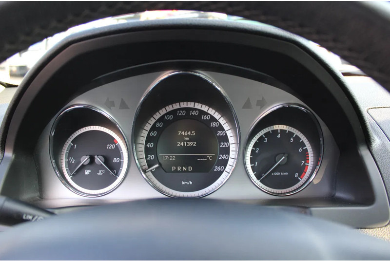 Mercedes-Benz C-Klasse 250 / AUT / CRUISE CONTROL / HEATING - Automobil: slika 5 Mercedes-Benz C-Klasse 250 / AUT / CRUISE CONTROL / HEATING - Automobil: slika 5
