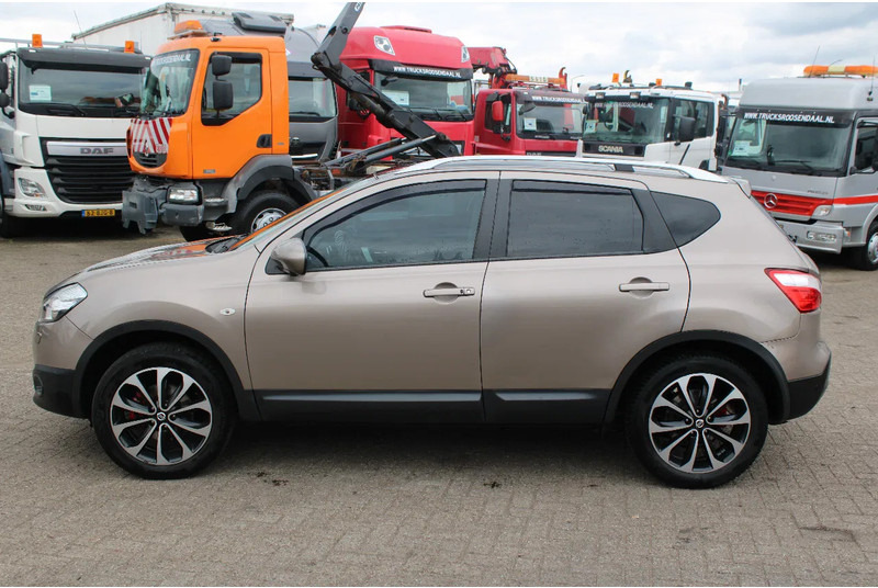 Nissan QASHQAI 2.0 AUTOMATIC / CAMERA - SUVSUV: slika 2 Nissan QASHQAI 2.0 AUTOMATIC / CAMERA - SUVSUV: slika 2