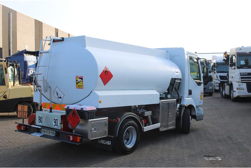 Renault Midlum 250 + 2 COMP + 6180liter + euro 2 + manual - Kamion cisterna: slika 5 Renault Midlum 250 + 2 COMP + 6180liter + euro 2 + manual - Kamion cisterna: slika 5