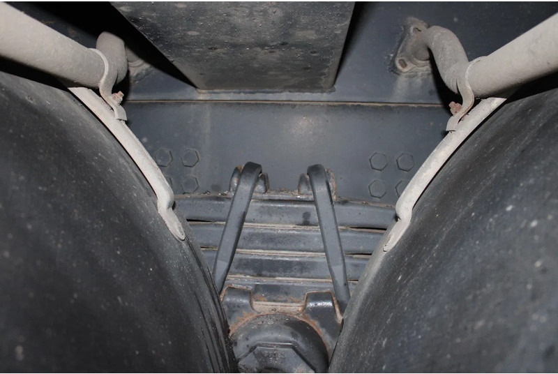 Scania P410 + atlas 190 4x hydrolic + 6x4 remote + EURO 6 + SPRING SUSPENSION - Kamion sa dizalicom: slika 4 Scania P410 + atlas 190 4x hydrolic + 6x4 remote + EURO 6 + SPRING SUSPENSION - Kamion sa dizalicom: slika 4