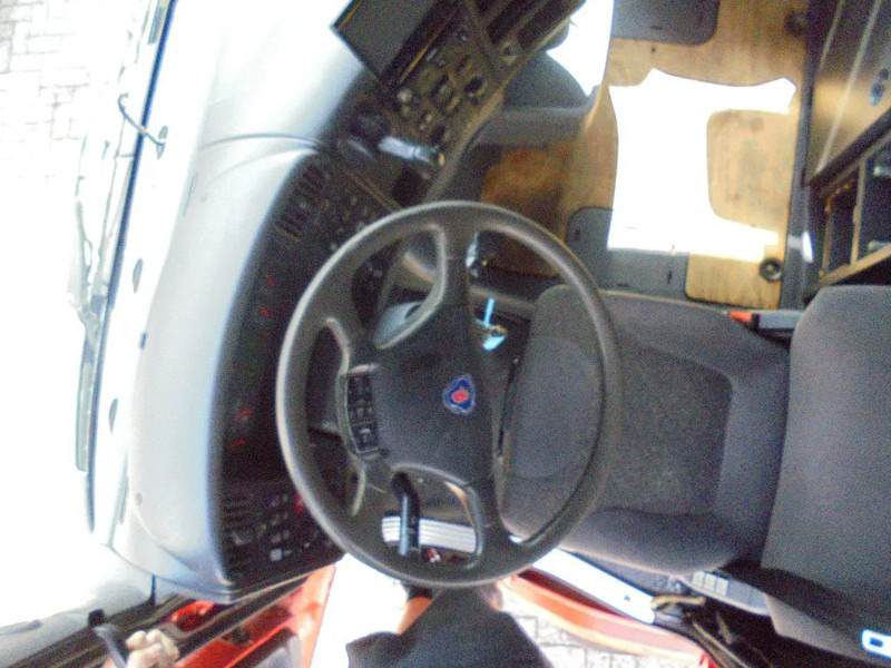 Scania R470 + 6X2 + PTO - Kamion sa golom šasijom i zatvorenom kabinom: slika 5 Scania R470 + 6X2 + PTO - Kamion sa golom šasijom i zatvorenom kabinom: slika 5