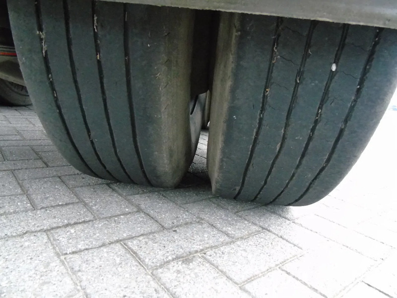 TR'AX 2 AXLE + 20FT - Poluprikolica za prevoz kontejnera/ Poluprikolica sa promenjivim sandukom: slika 5 TR'AX 2 AXLE + 20FT - Poluprikolica za prevoz kontejnera/ Poluprikolica sa promenjivim sandukom: slika 5