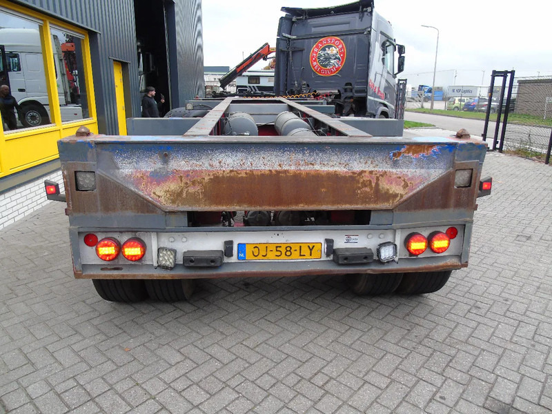 TR'AX 2 AXLE + 20FT - Poluprikolica za prevoz kontejnera/ Poluprikolica sa promenjivim sandukom: slika 2 TR'AX 2 AXLE + 20FT - Poluprikolica za prevoz kontejnera/ Poluprikolica sa promenjivim sandukom: slika 2