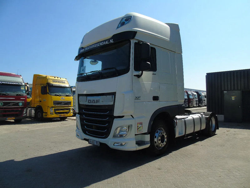 DAF XF 106.460 + EURO 6 SUPER SPACE CAB + INTARDER - Tegljač: slika 2 DAF XF 106.460 + EURO 6 SUPER SPACE CAB + INTARDER - Tegljač: slika 2