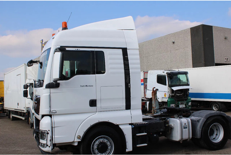 MAN TGX 18.480 + EURO 6 + 4x4 hydro + MANUAL + SPOILER - Tegljač: slika 3 MAN TGX 18.480 + EURO 6 + 4x4 hydro + MANUAL + SPOILER - Tegljač: slika 3