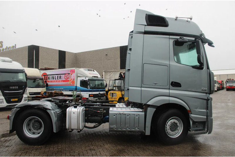Mercedes-Benz Actros 1851 + EURO 5 + Retarder!! - Tegljač: slika 4 Mercedes-Benz Actros 1851 + EURO 5 + Retarder!! - Tegljač: slika 4