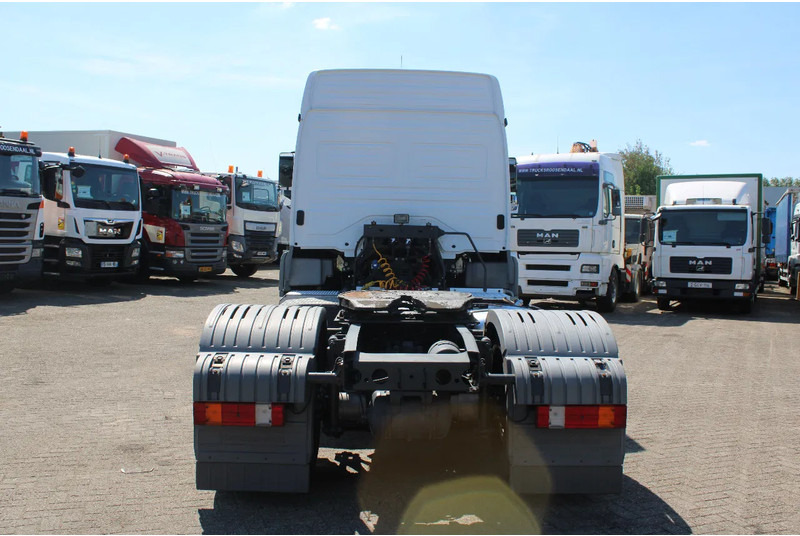 Mercedes-Benz Axor 1833 + manual + RETARDER! 122.939 km orginal! perfect condition + EURO 5 - Tegljač: slika 5 Mercedes-Benz Axor 1833 + manual + RETARDER! 122.939 km orginal! perfect condition + EURO 5 - Tegljač: slika 5